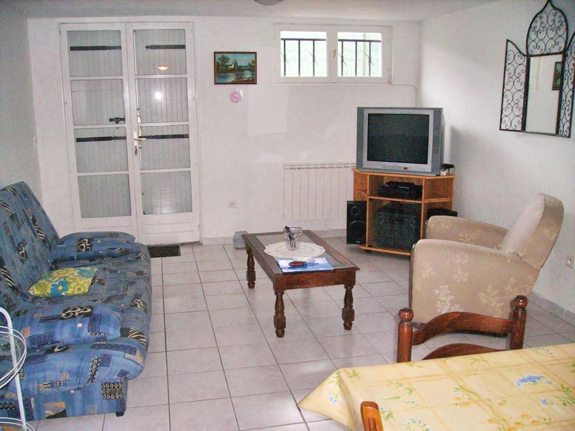 Appartement Charmant A Breuillet Avec Jardin Spacieux Exteriér fotografie